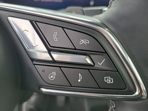 Used 2025 Buick Enclave Avenir image 24