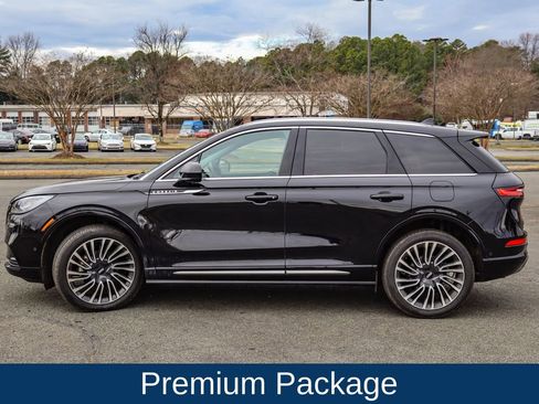 Used 2022 Lincoln Corsair AWD w/ Premium Package image 4