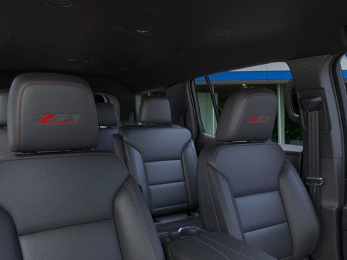 New 2026 Chevrolet Traverse Z71 w/ Driver Confidence Package image 24