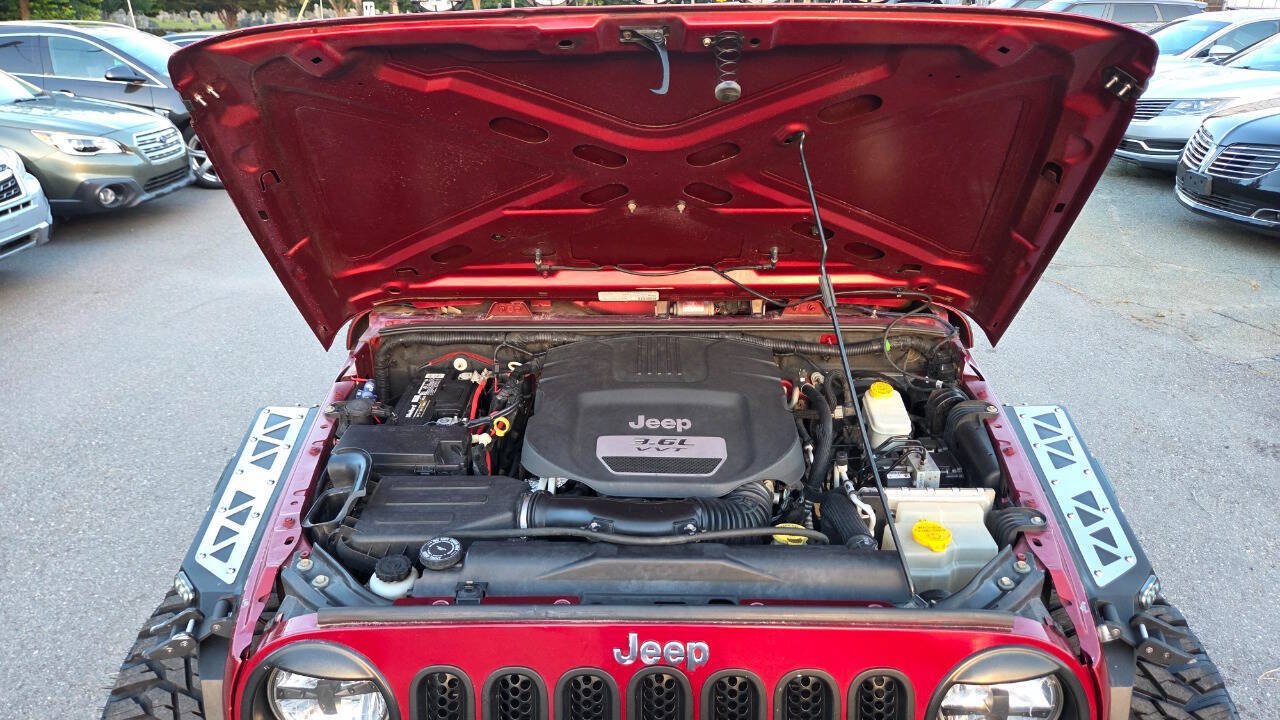 Used 2013 Jeep Wrangler Sport w/ Connectivity Group AWD/4WD image 48
