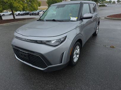 Used 2023 Kia Soul LX w/ Option Group 015