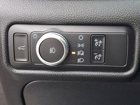 Used 2020 Ford Explorer Limited image 29