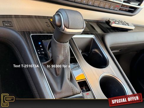 Used 2023 Toyota Sienna Platinum image 26