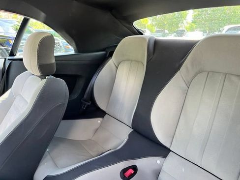 Used 2019 Ford Mustang Convertible RWD image 8
