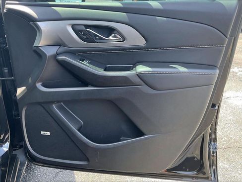 Used 2021 Chevrolet Traverse RS w/ LPO, Floor Liner Package FWD image 26