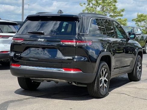 Used 2025 Jeep Grand Cherokee Limited w/ Luxury Tech Group II AWD/4WD image 48