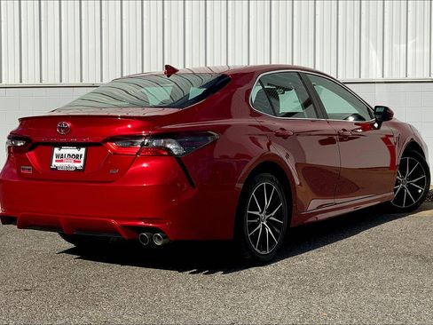 Used 2021 Toyota Camry SE image 13