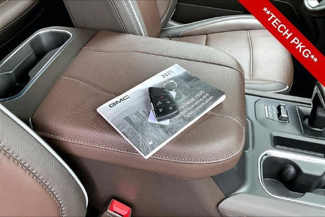 Certified 2025 GMC Sierra 1500 Denali w/ Technology Package AWD/4WD image 10