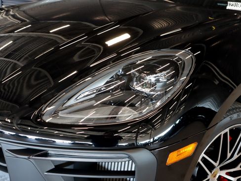 Used 2025 Porsche Macan GTS image 23