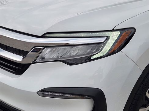 Used 2020 Honda Pilot Touring image 9