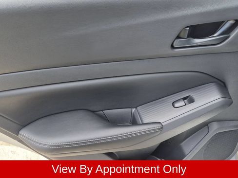 Used 2025 Nissan Altima 2.5 SV FWD image 27