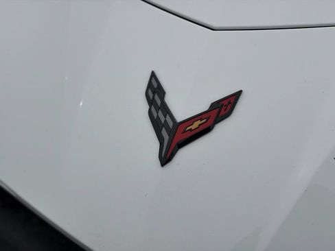 Used 2024 Chevrolet Corvette Stingray Preferred Cpe w/ Battery Protection Package RWD image 43