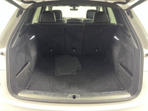 Used 2018 Audi SQ5 Prestige w/ Prestige Package image 28