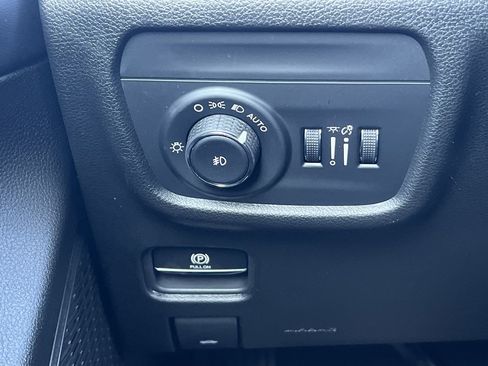 New 2025 Jeep Grand Cherokee Limited image 15