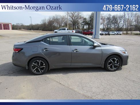 Used 2025 Nissan Sentra SV w/ Trunk Package image 11