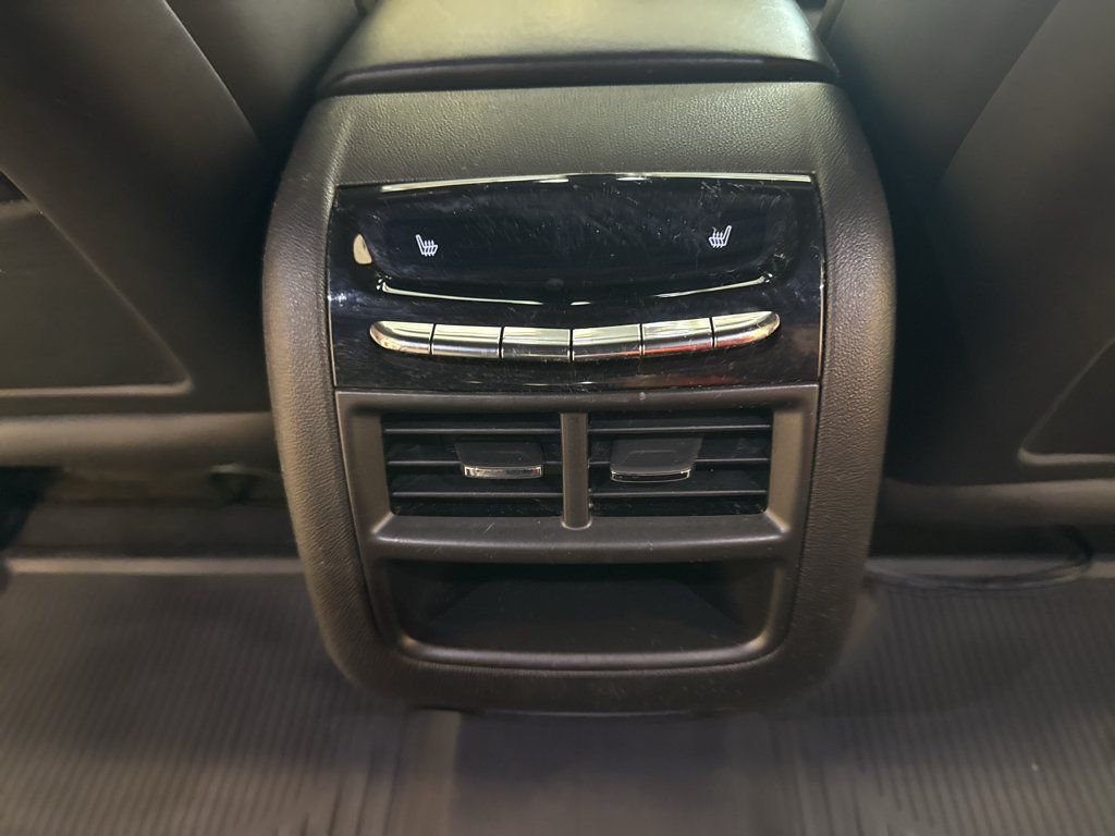 Used 2017 Cadillac XT5 Platinum w/ Driver Assist Package AWD/4WD image 28