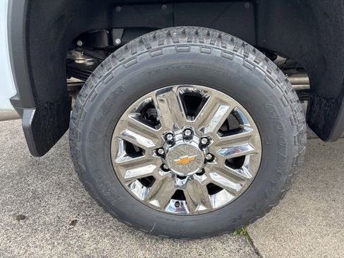 New 2026 Chevrolet Silverado 3500 High Country w/ High Country Premium Package AWD/4WD image 44