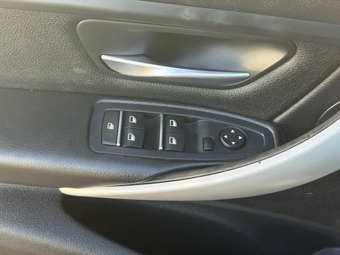 Used 2016 BMW 320i 320i image 12