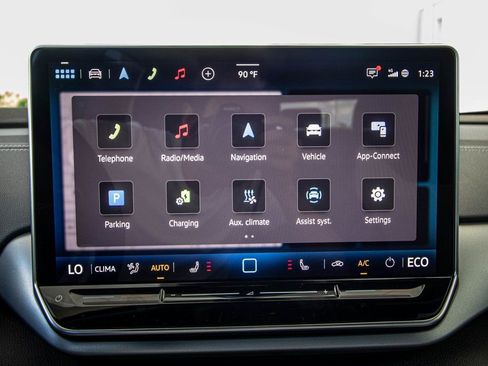 New 2025 Volkswagen ID.4 Pro image 37