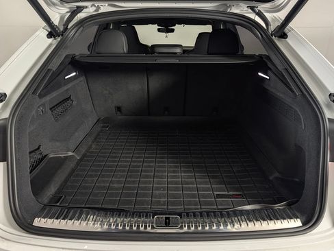 Used 2023 Audi SQ8 Prestige AWD/4WD image 17