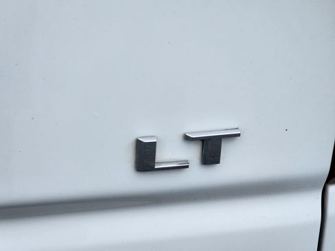 Used 2021 Chevrolet Silverado 1500 LT image 12