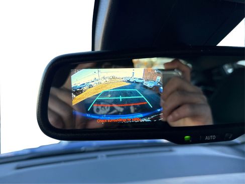 Used 2018 Toyota C-HR XLE image 25