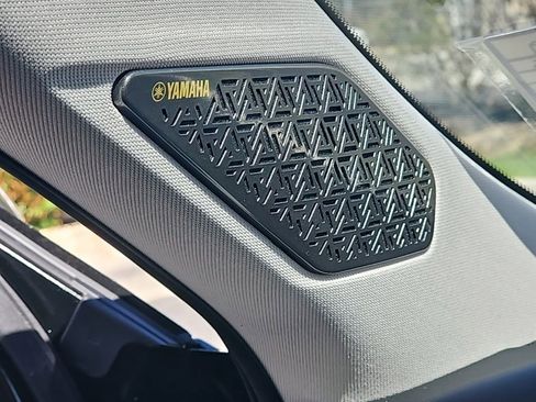 New 2025 Mitsubishi Outlander AWD image 21