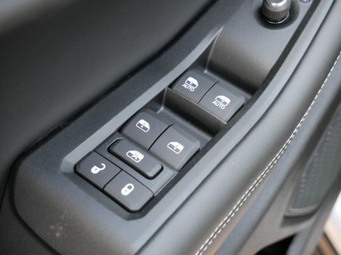 New 2025 Jeep Grand Cherokee Limited w/ Black Appearance Package image 12