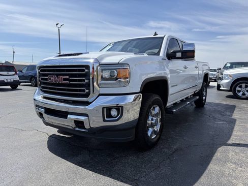 Used 2019 GMC Sierra 2500 SLT w/ Duramax Plus Package image 4