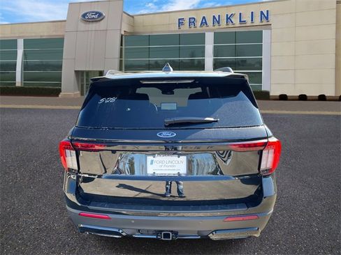 New 2026 Ford Explorer ST-Line w/ ST-Line Street Pack image 6