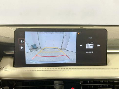 Used 2025 Genesis G70 2.5T image 16