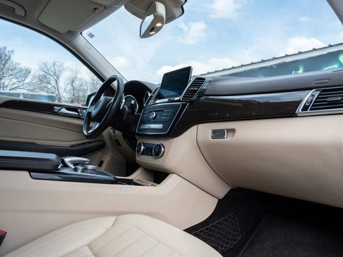 Used 2017 Mercedes-Benz GLS 450 4MATIC image 20