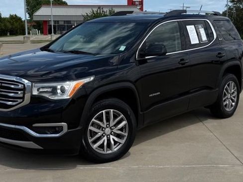 Used 2017 GMC Acadia SLE AWD/4WD image 2
