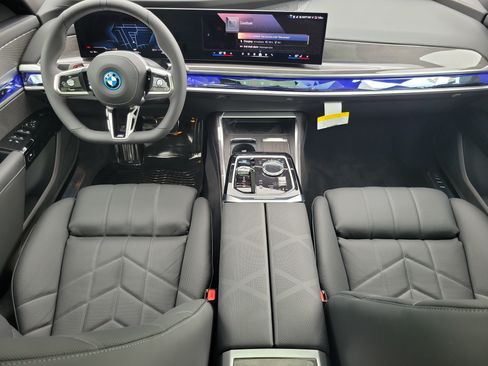 New 2026 BMW i7 xDrive60 AWD/4WD image 21