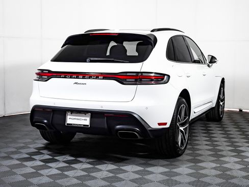 Certified 2025 Porsche Macan image 10