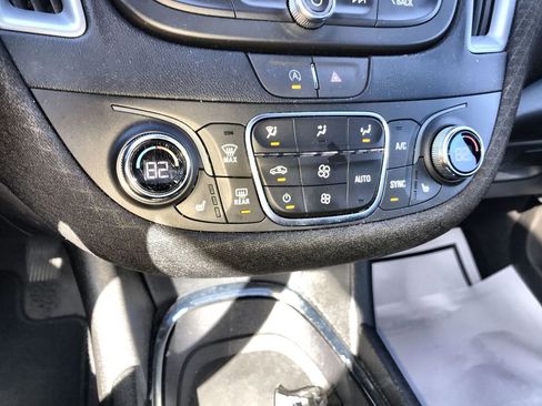 Used 2023 Chevrolet Malibu LT w/ Sport Edition image 18