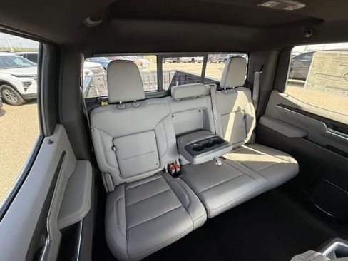 New 2026 GMC Sierra 1500 SLT image 33