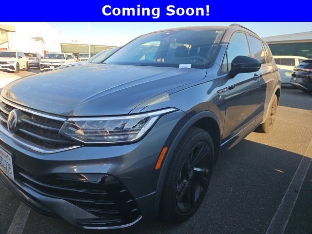 Used 2023 Volkswagen Tiguan SE R-Line FWD image 1
