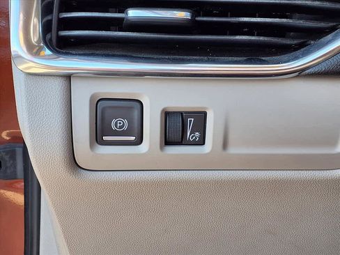 Used 2019 Cadillac XT4 Premium Luxury image 17