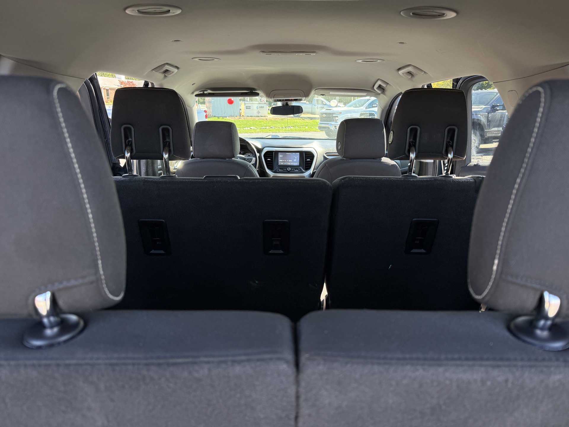 Used 2019 GMC Acadia SLE w/ LPO, Black Accent Package FWD image 33