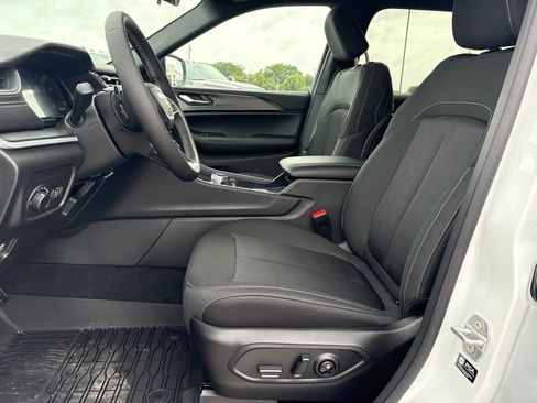 New 2026 Jeep Grand Cherokee L Laredo RWD image 13