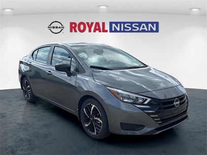 New 2025 Nissan Versa SR w/ Trunk Package