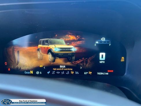 Certified 2025 Ford Bronco Badlands w/ Sasquatch Package AWD/4WD image 38