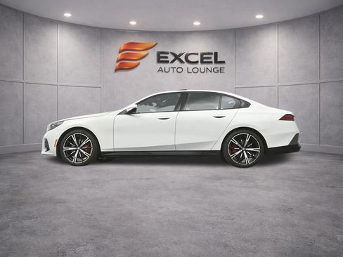 Used 2024 BMW 530i xDrive w/ M Sport Package AWD/4WD image 55