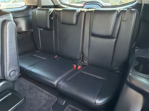 Used 2019 Toyota Highlander XLE w/ Carpet Mat Package (TMS) image 18