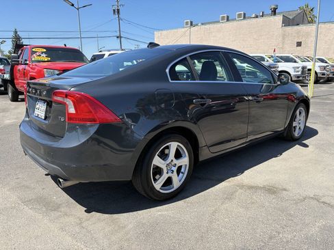 Used 2012 Volvo S60 T5 w/ Multimedia Pkg FWD image 2