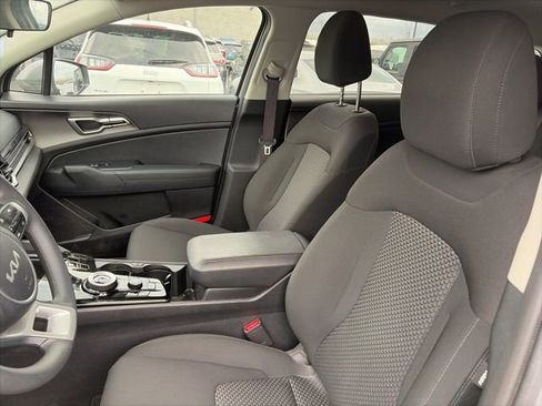 Certified 2024 Kia Sportage LX image 11