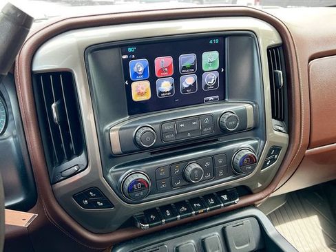 Used 2018 Chevrolet Silverado 2500 High Country w/ Duramax Plus Package AWD/4WD image 12