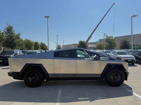 Used 2026 Tesla Cybertruck AWD Crew Cab image 5