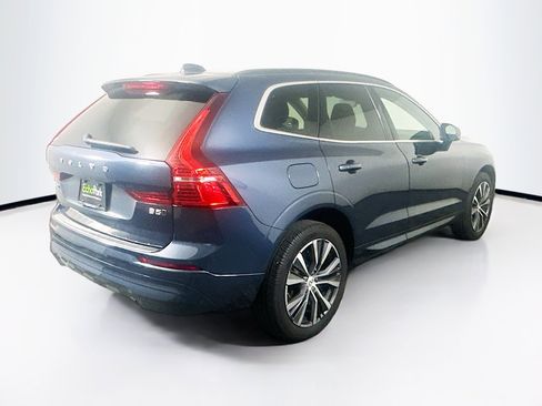 Used 2022 Volvo XC60 B5 Momentum w/ Climate Package AWD/4WD image 9